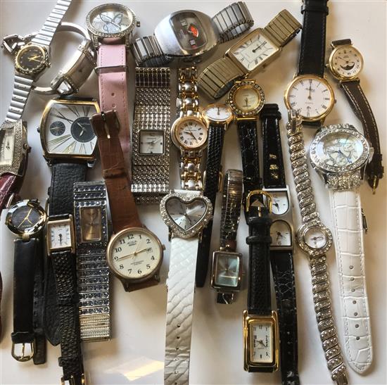 Quantity of modern wristwatches